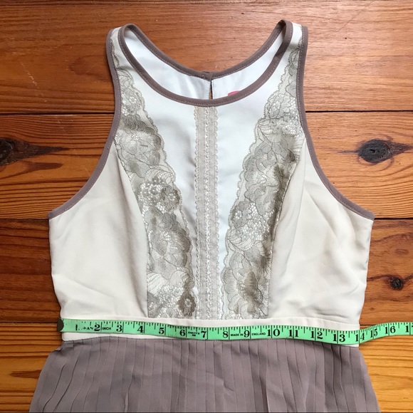 Minuet Cream Beige Pleated Lace A-Line Dress, EUC, M - Picture 7 of 15